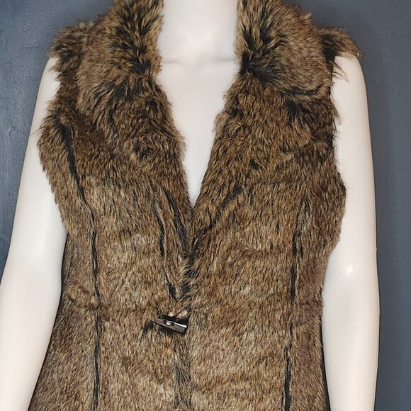 Reversible Faux Fur Vest - Picture 1 of 2